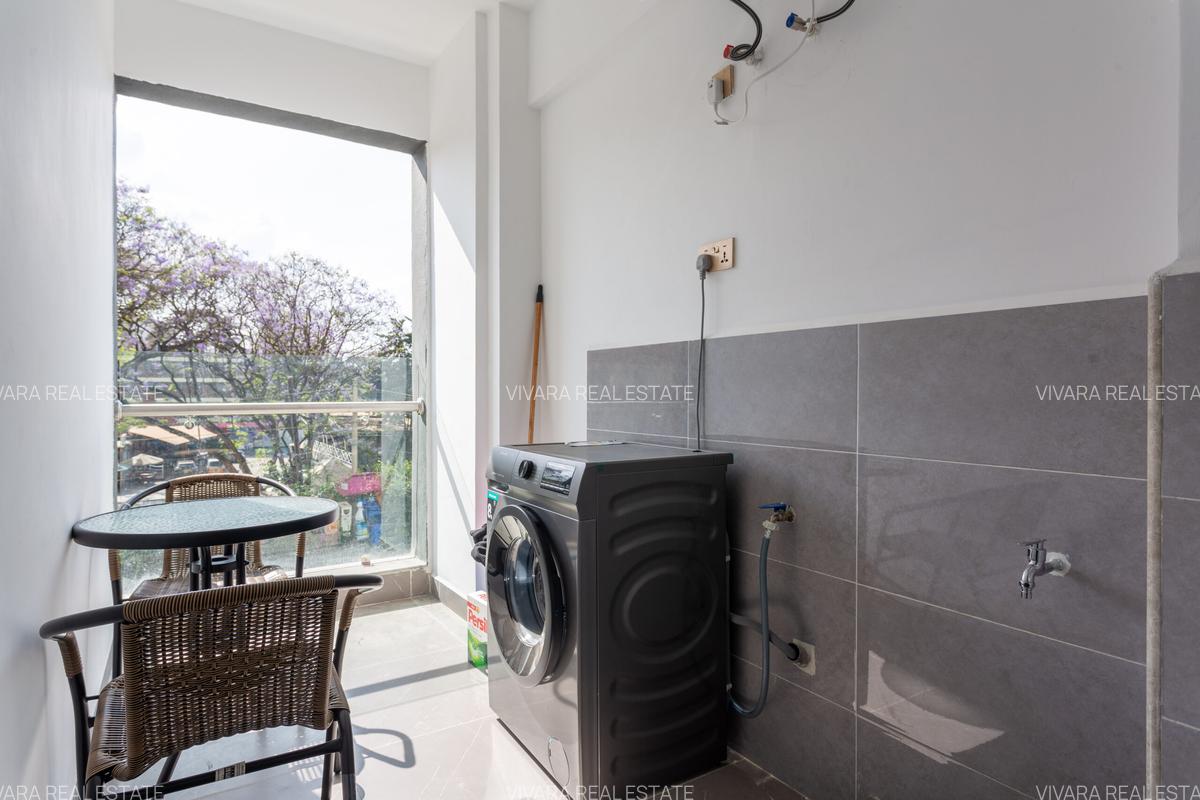 2 Bed Apartment with En Suite in Lavington - 11
