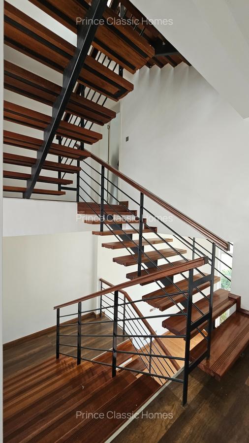 5 Bed Townhouse with En Suite in Lavington - 6