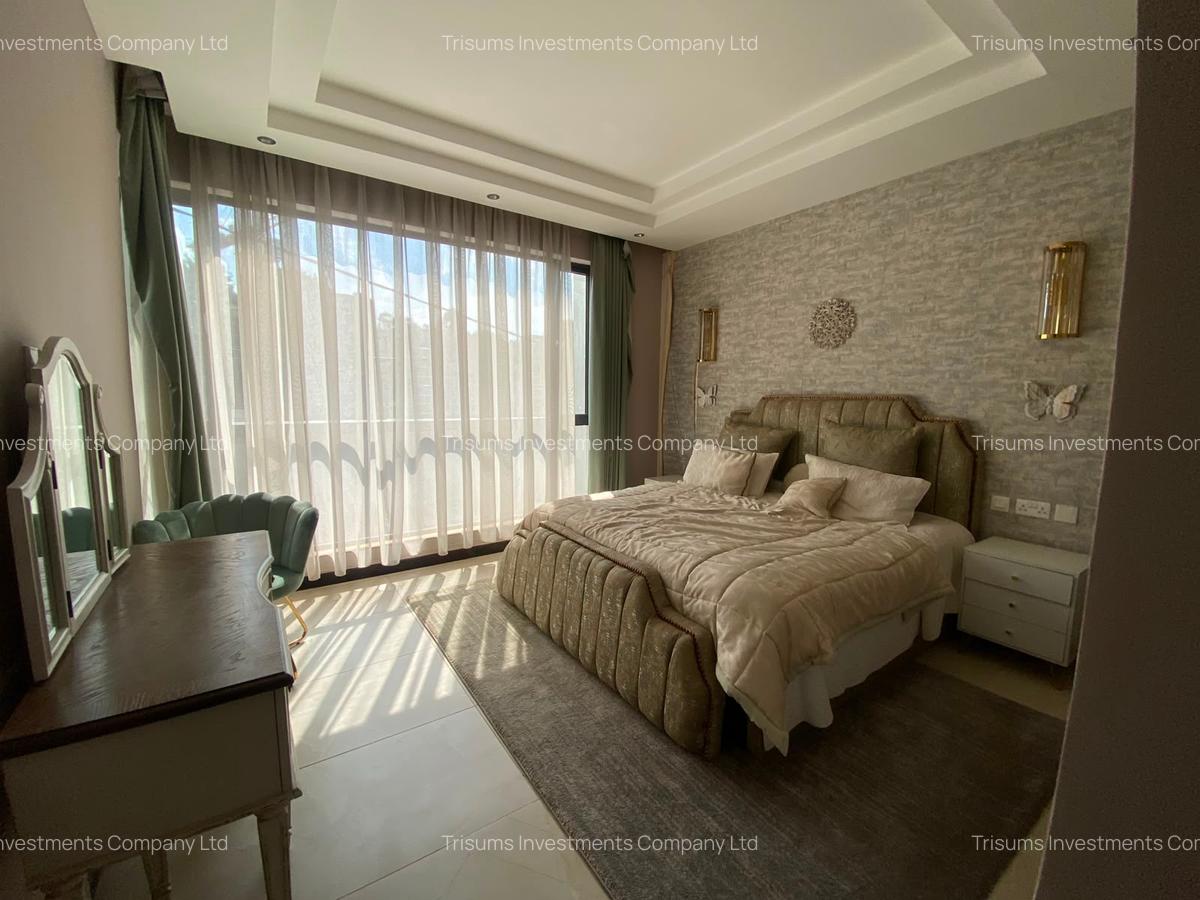 3 Bed Apartment with En Suite in Riverside - 10