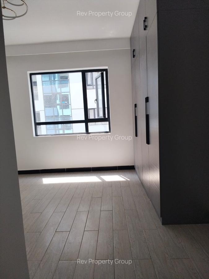 2 Bed Apartment with En Suite in Lavington - 11