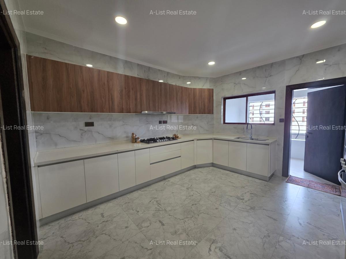 3 Bed Apartment with En Suite at Mandera Road - 4