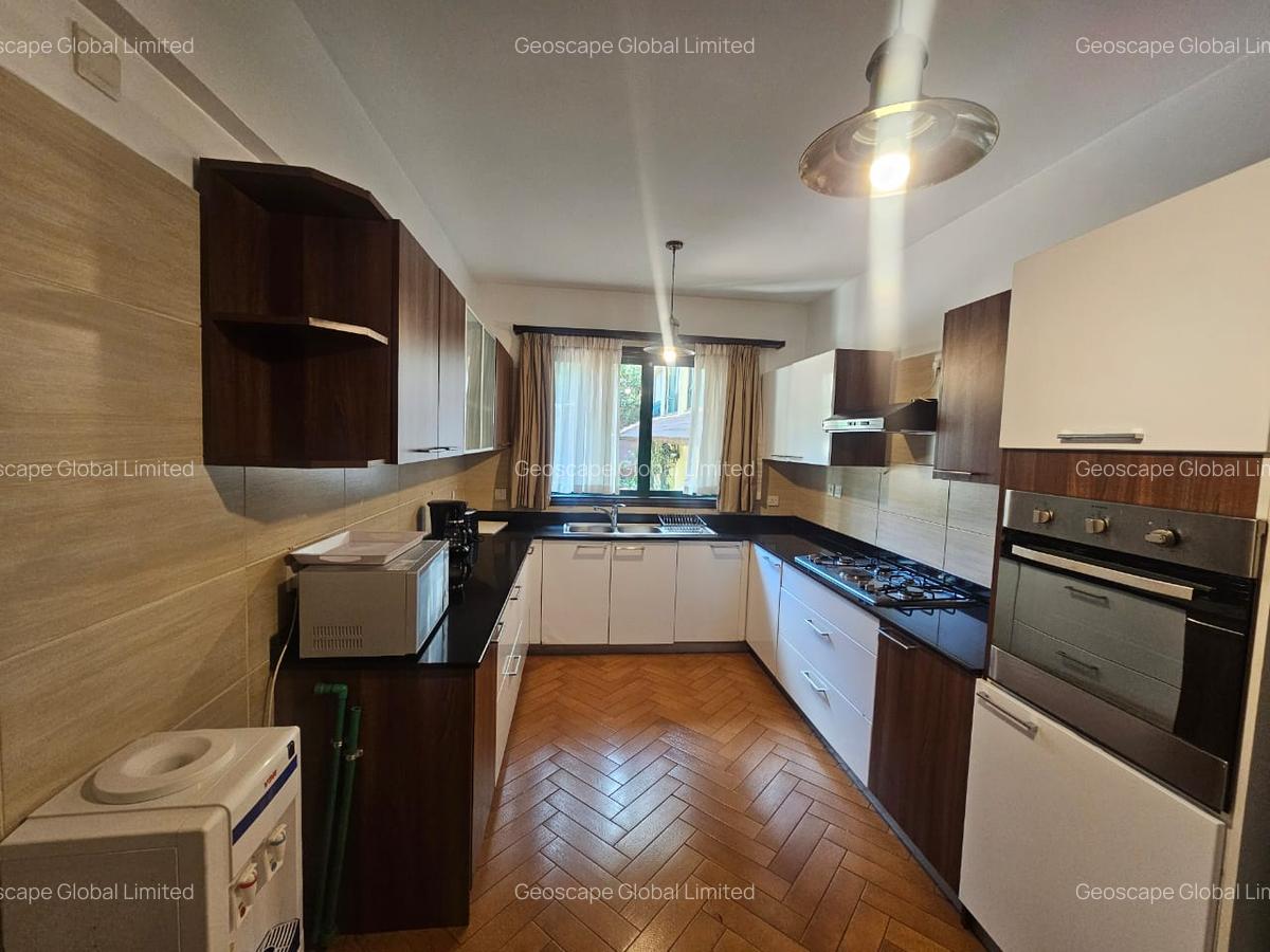 4 Bed Townhouse with En Suite in Spring Valley - 5