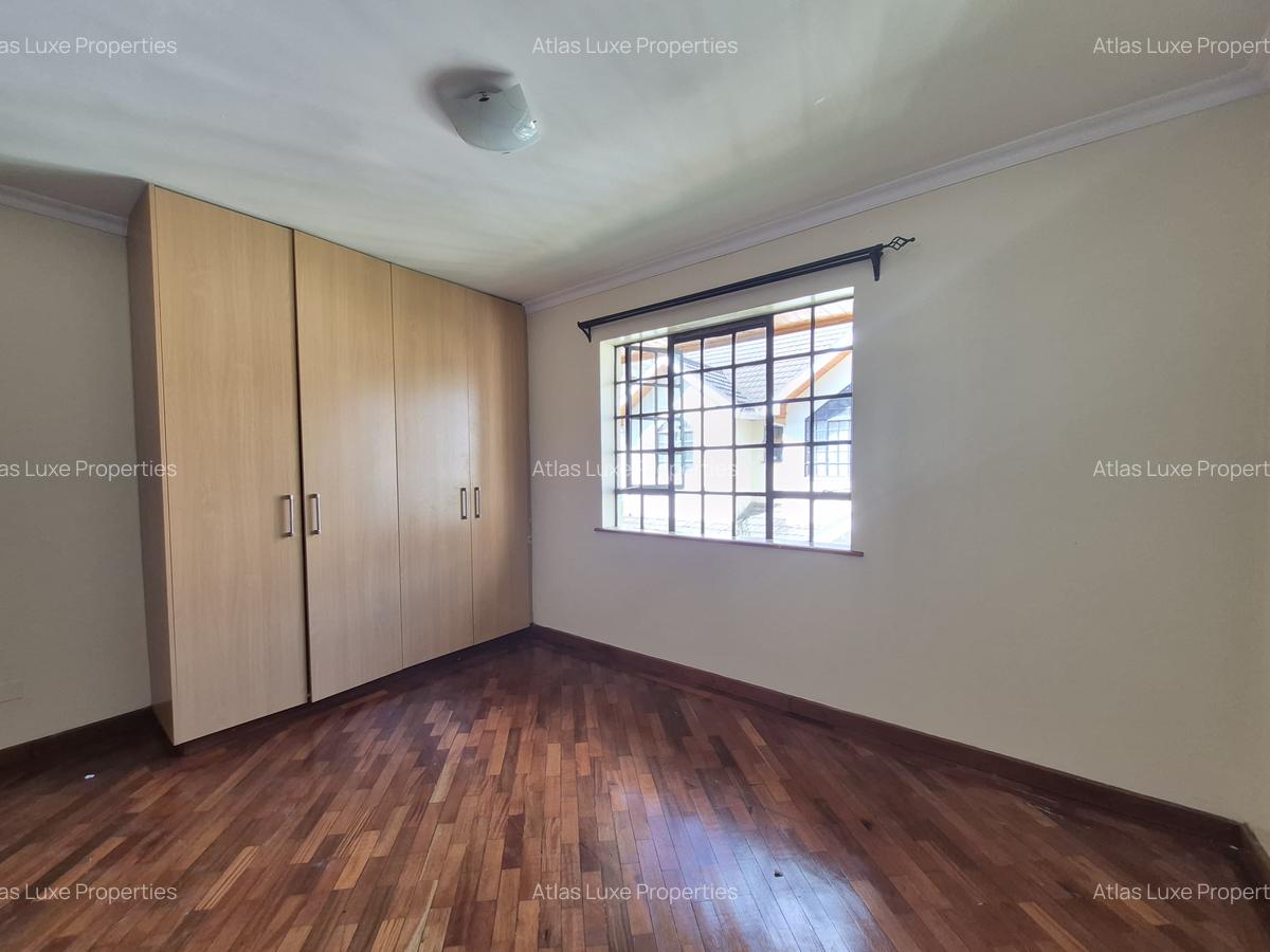 4 Bed Townhouse with En Suite in Kiambu Road - 12