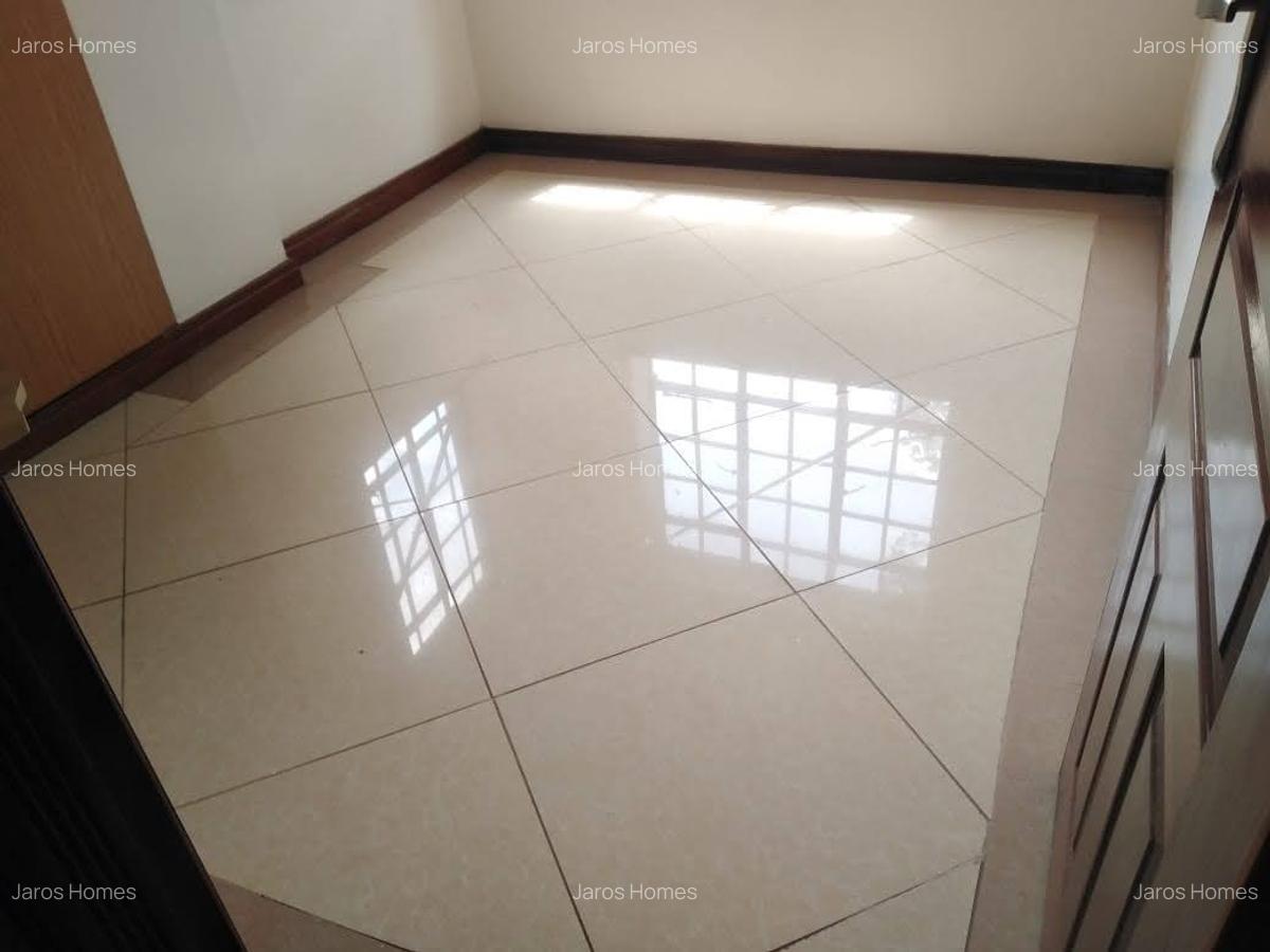 1 Bed Apartment with En Suite at School Lane - 9