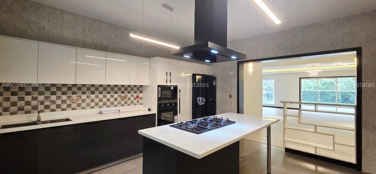 3 Bed Apartment with En Suite at Riverside Drive - 5