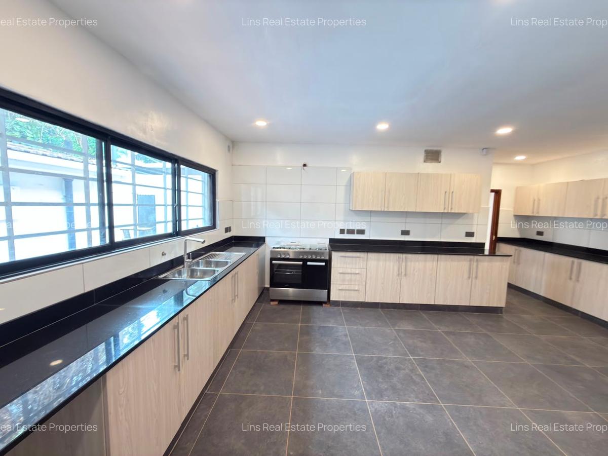 4 Bed House with En Suite in Muthaiga - 13