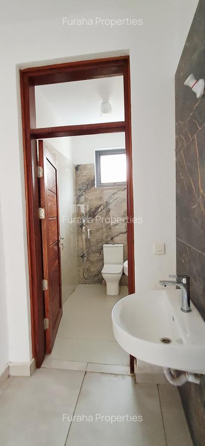 3 Bed Townhouse with En Suite at Malindi - 11