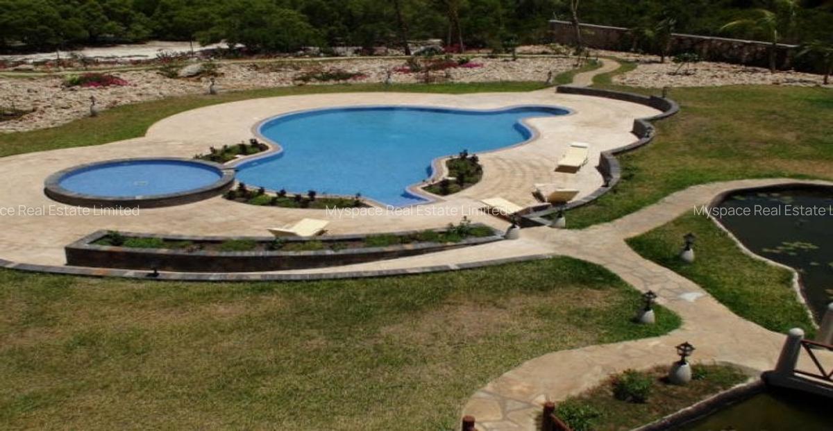 3 Bed Apartment with Swimming Pool in Mombasa CBD - 17