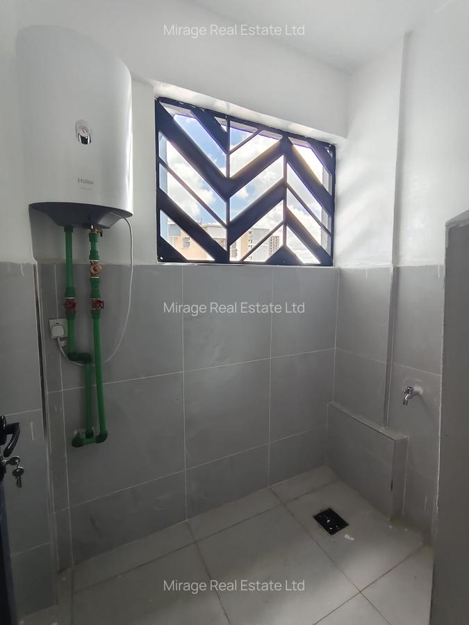 5 Bed Apartment with Borehole in Parklands - 18