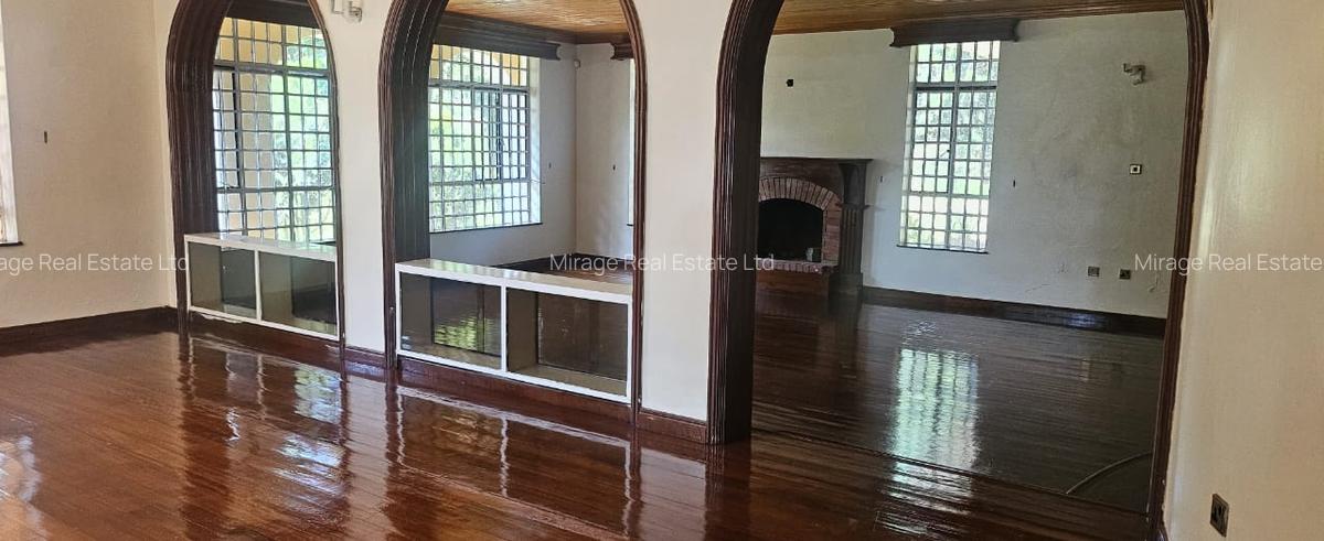 5 Bed House with En Suite in Runda - 20