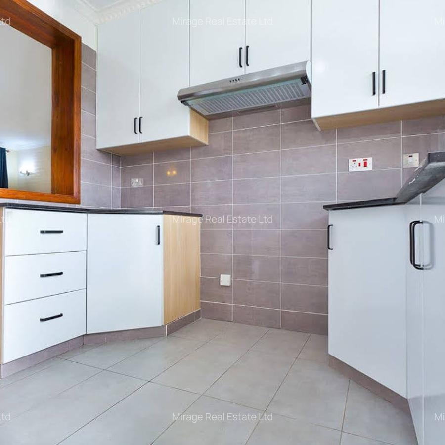 3 Bed Apartment with Gym in Thome - 4