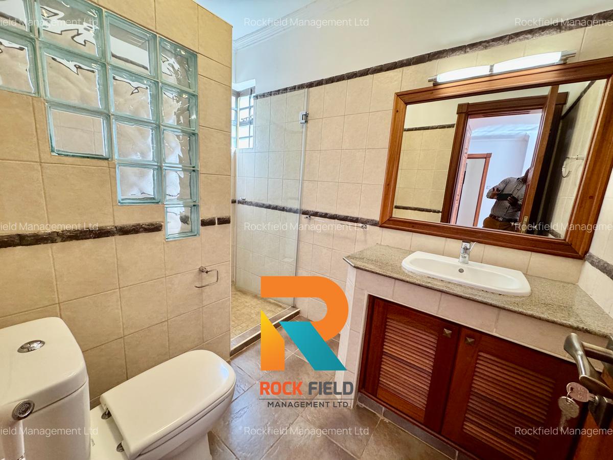 4 Bed Townhouse with En Suite at Peponi Road - 6