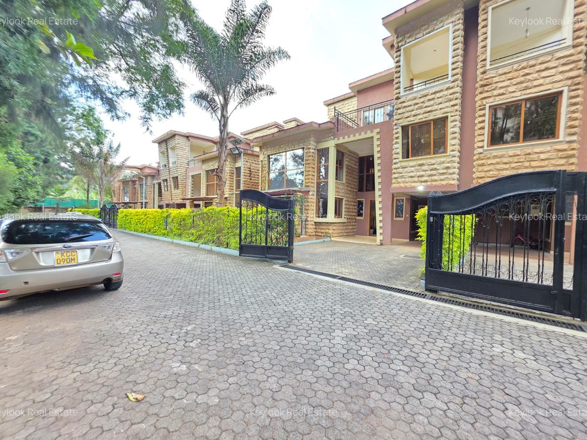 5 Bed Townhouse with En Suite at Off Convent Drive - 1