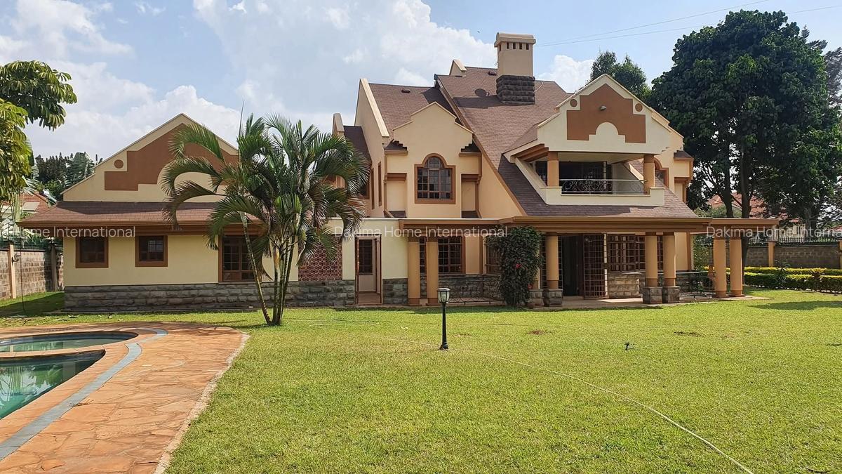 5 Bed House with En Suite in Runda - 1