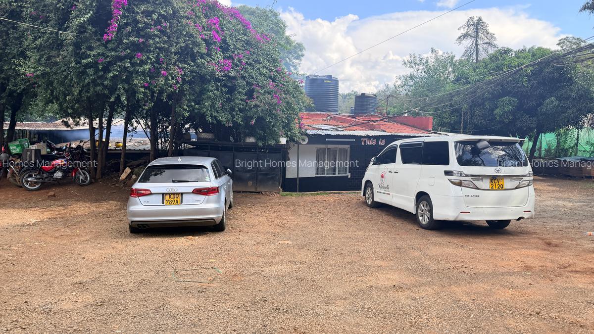 Commercial Property with Parking in Lavington - 6