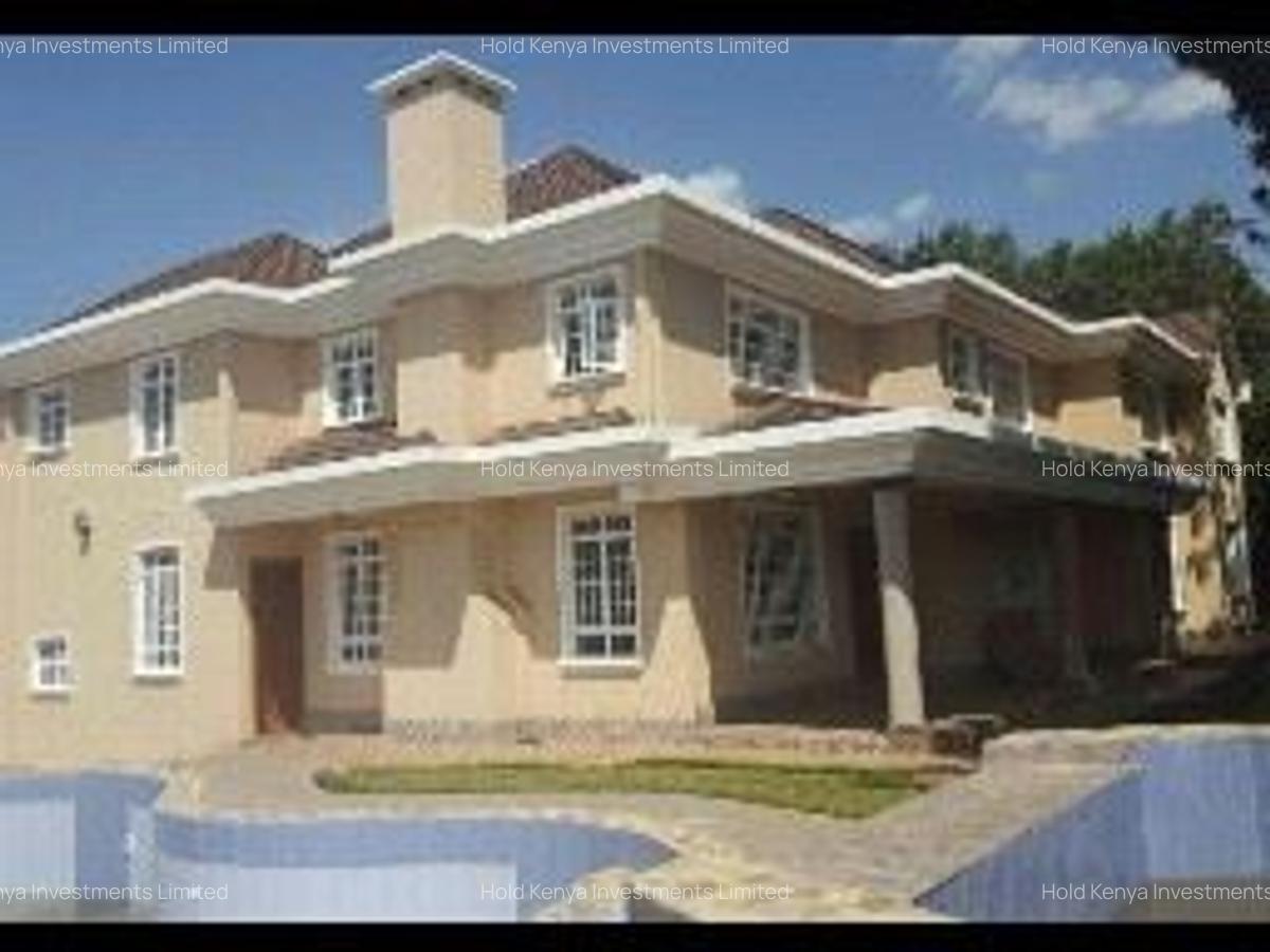 6 Bed House with En Suite at Panafric Lane - 1