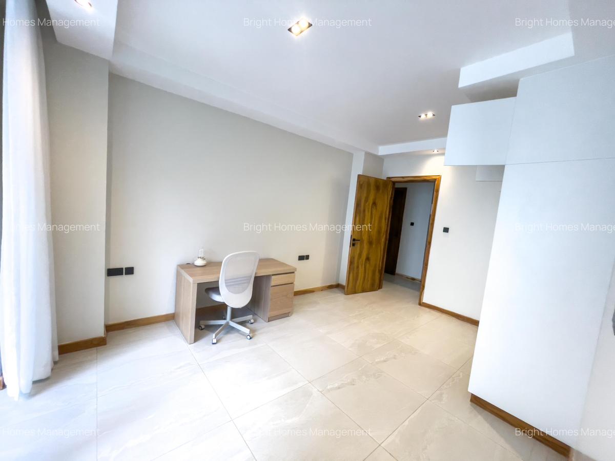 4 Bed Apartment with En Suite in Spring Valley - 16