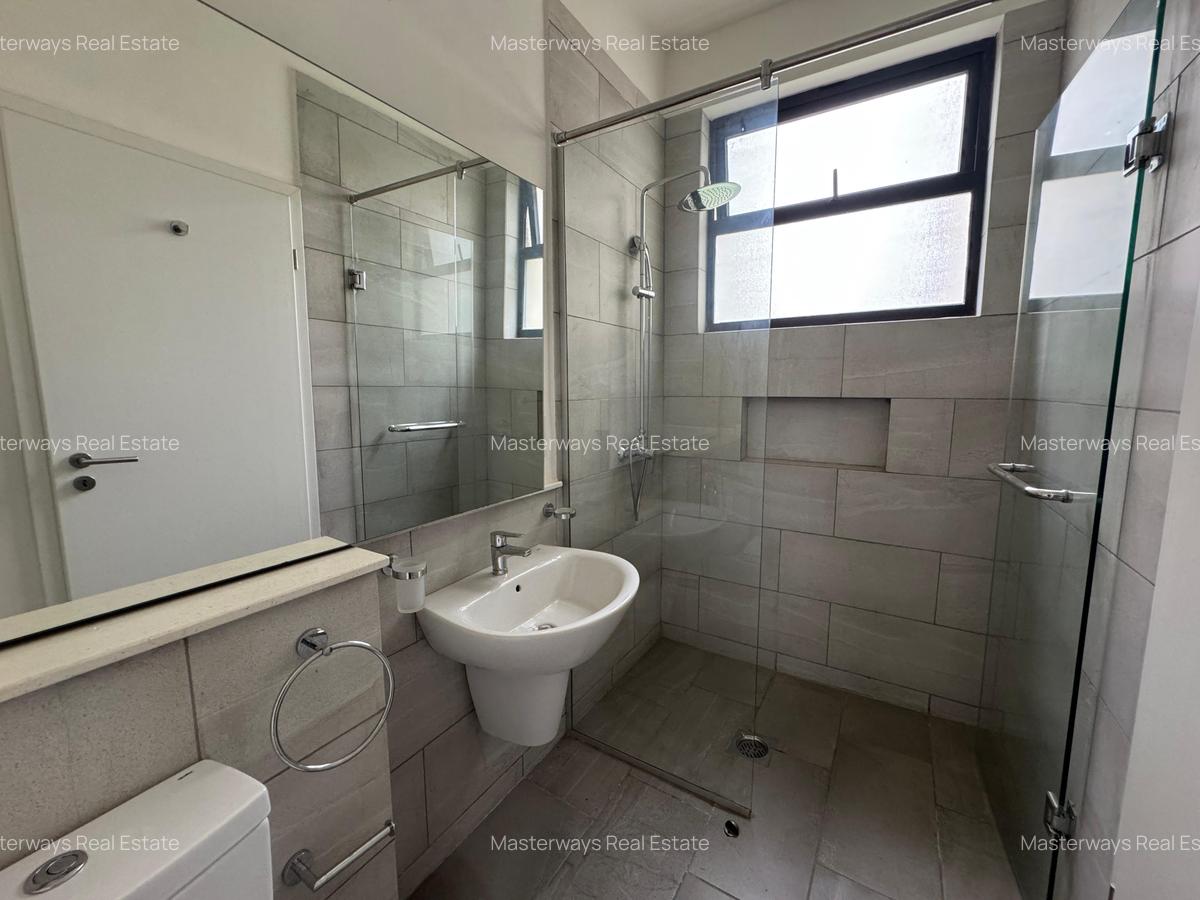 Serviced 3 Bed Apartment with En Suite in Riverside - 4