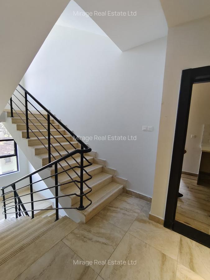 1 Bed Apartment with Swimming Pool in Kilimani - 12