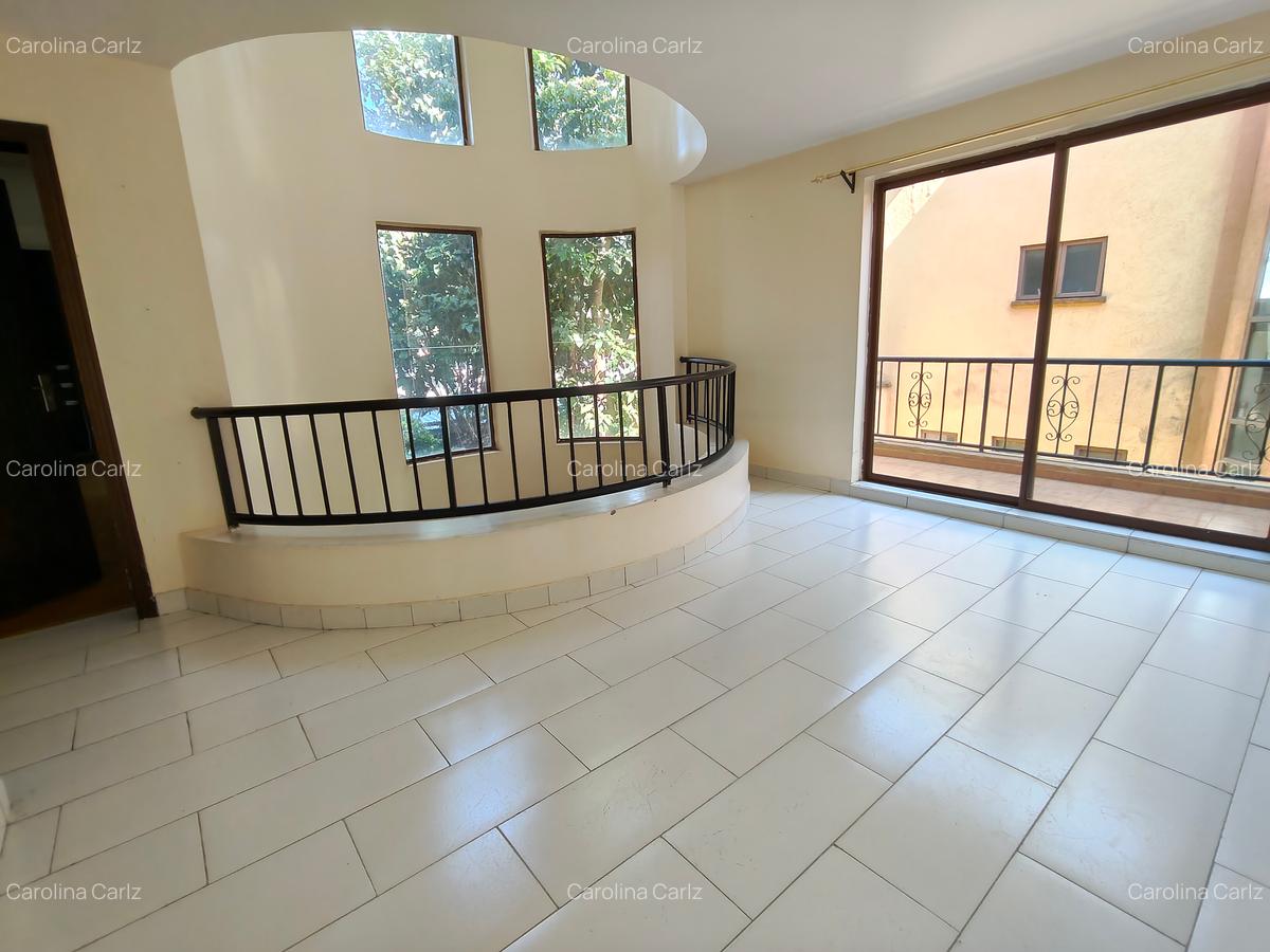 5 Bed House with En Suite in Westlands Area - 15