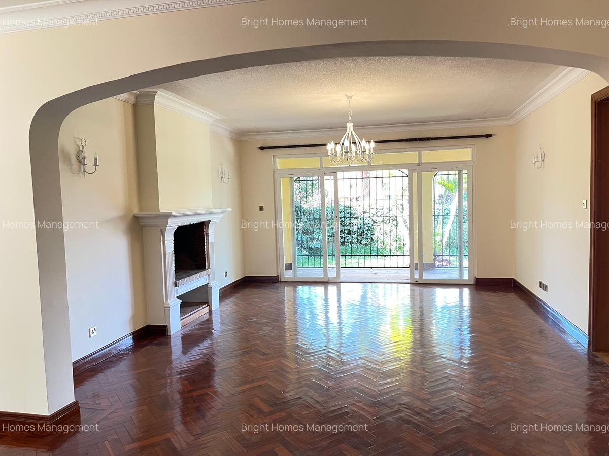 4 Bed Townhouse with En Suite in Westlands Area - 13