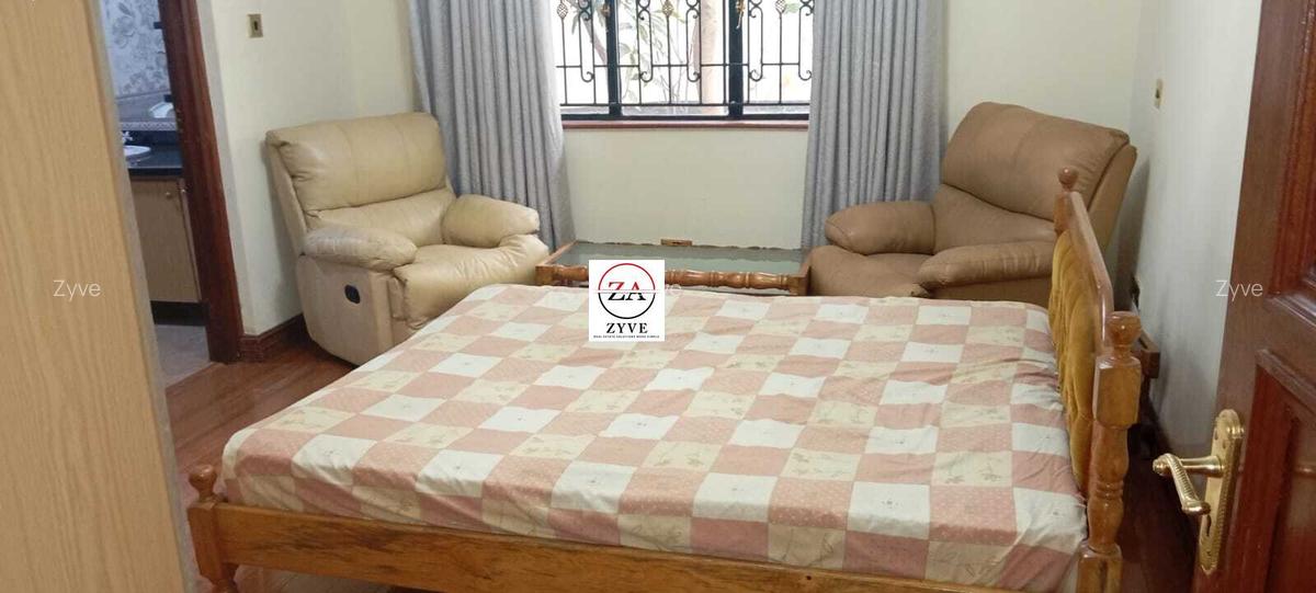 3 Bed House with En Suite at Lavington - 9