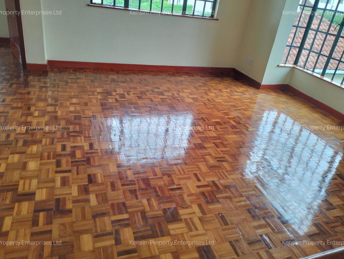 5 Bed Townhouse with En Suite in Rosslyn - 15