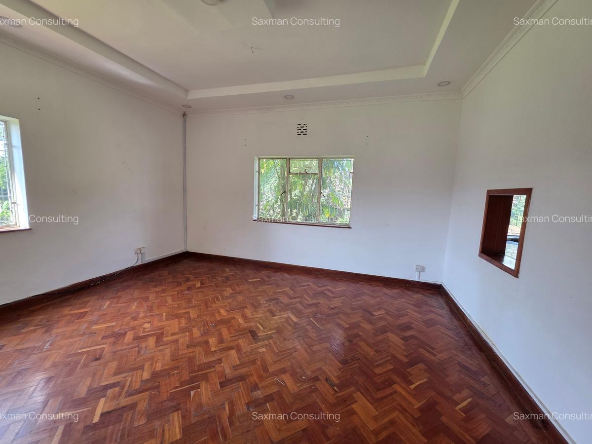 Commercial Property with Service Charge Included in Lavington - 10