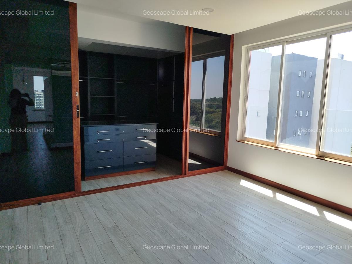 4 Bed Apartment with En Suite in General Mathenge - 15