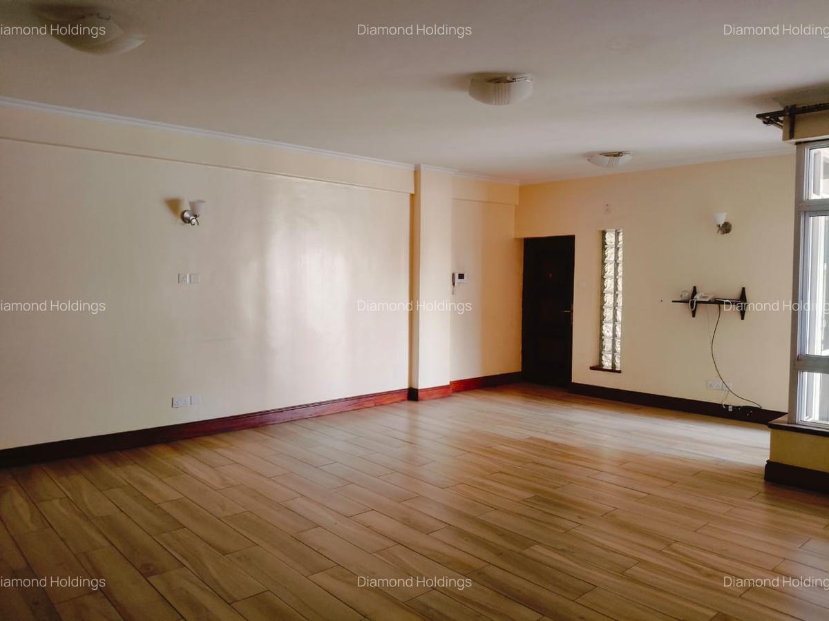 3 Bed Apartment with En Suite at Parklands - 3