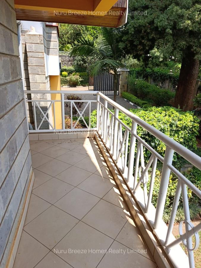 5 Bed House with En Suite in Runda - 8