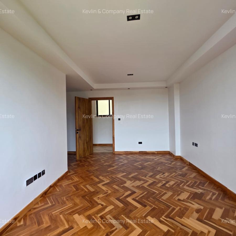 4 Bed Apartment with En Suite in Spring Valley - 14