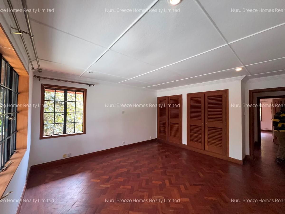 5 Bed Townhouse with En Suite in Runda - 17