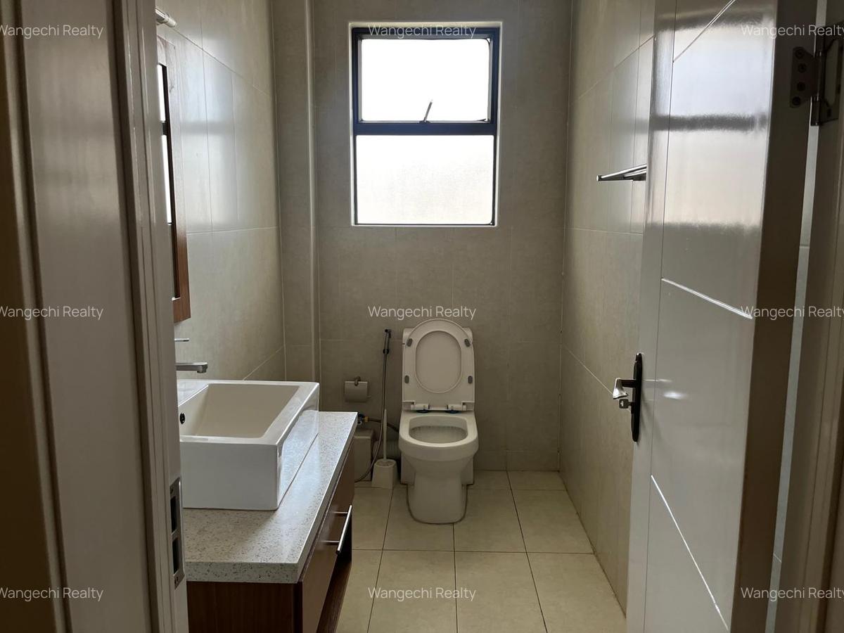 Serviced 3 Bed Apartment with En Suite at Brookside Drive - 17