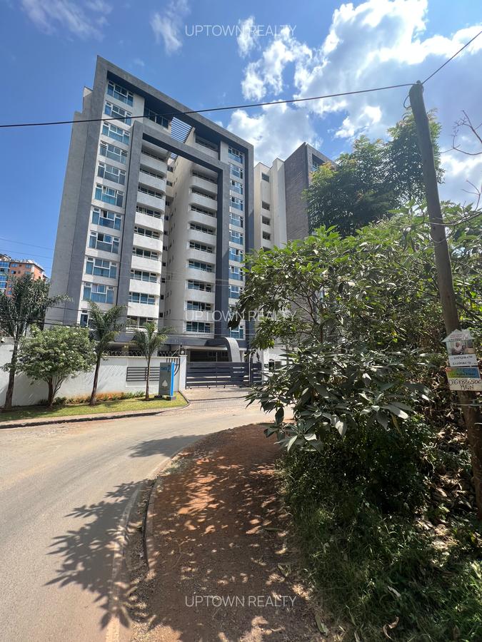 4 Bed Apartment with En Suite at Riverside - 1