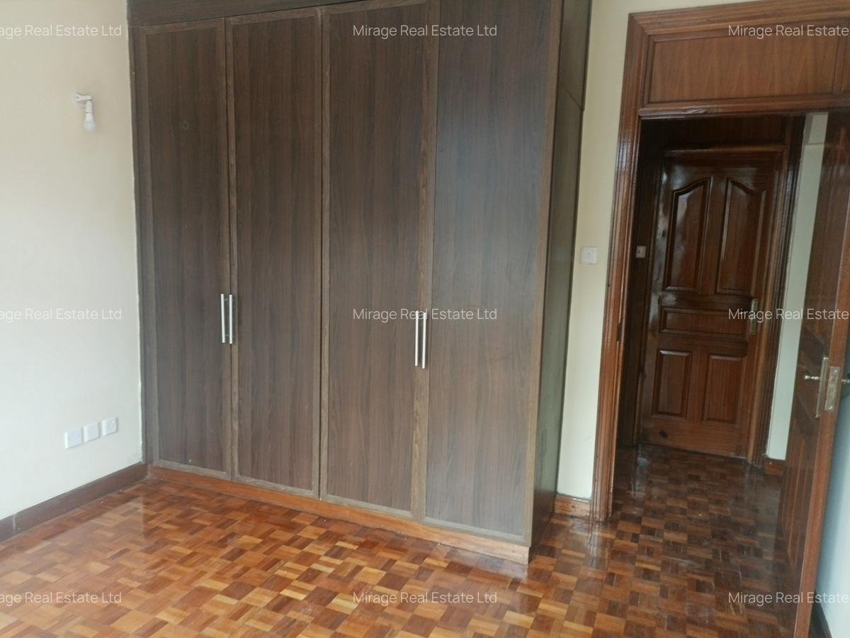 3 Bed Apartment with En Suite in Kilimani - 14