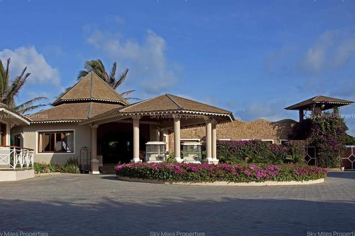 Furnished 10 ac Commercial Property with Service Charge Included at Malindi - 12