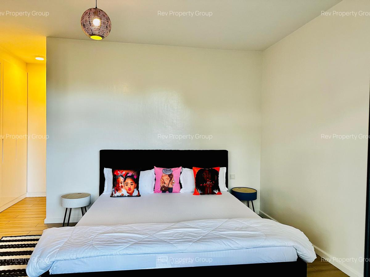 Serviced 2 Bed Apartment with En Suite in Lavington - 13