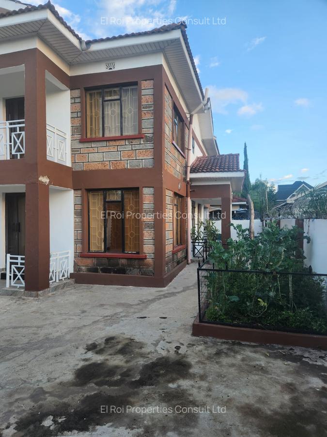 4 Bed Townhouse with En Suite at Mombasa Road - 3