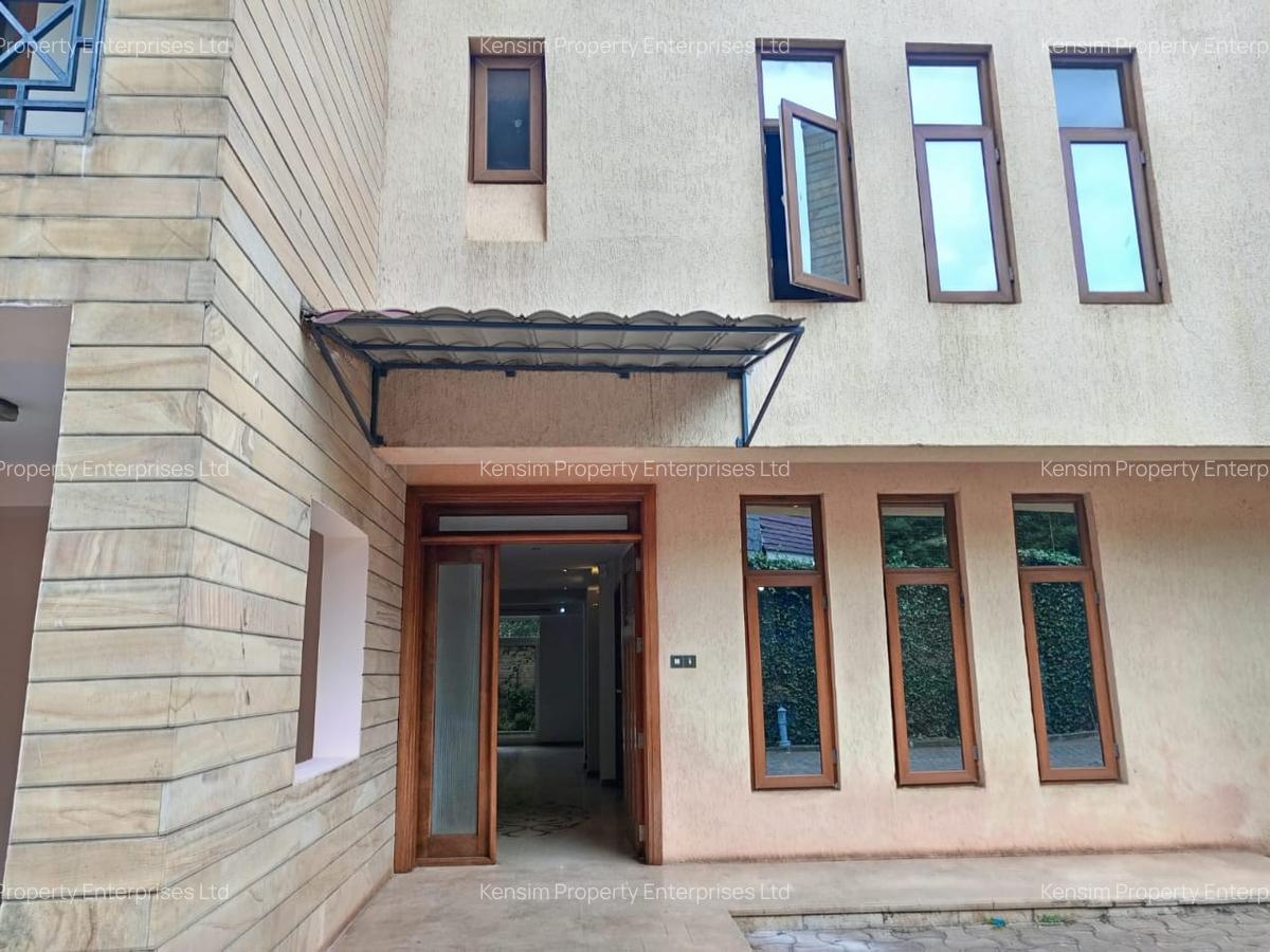 5 Bed Townhouse with En Suite in Lavington - 16