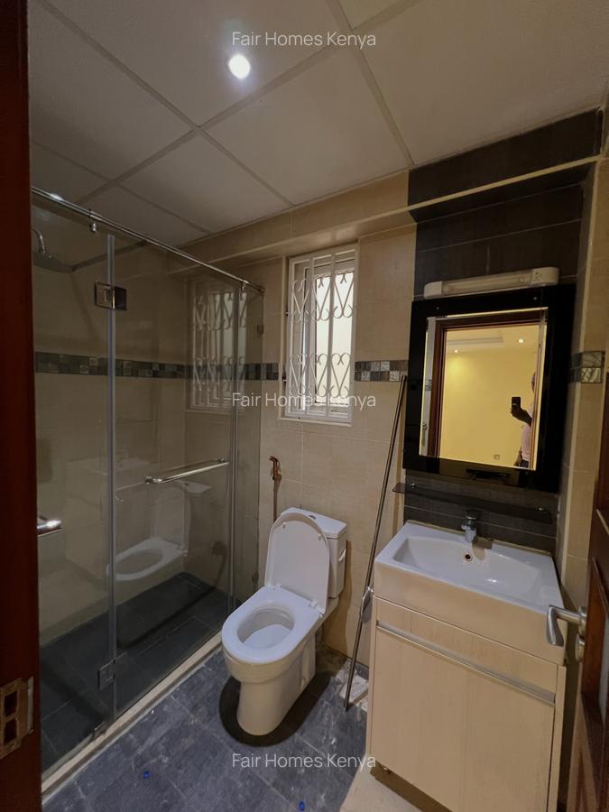 5 Bed Townhouse with En Suite at Convent Drive - 4