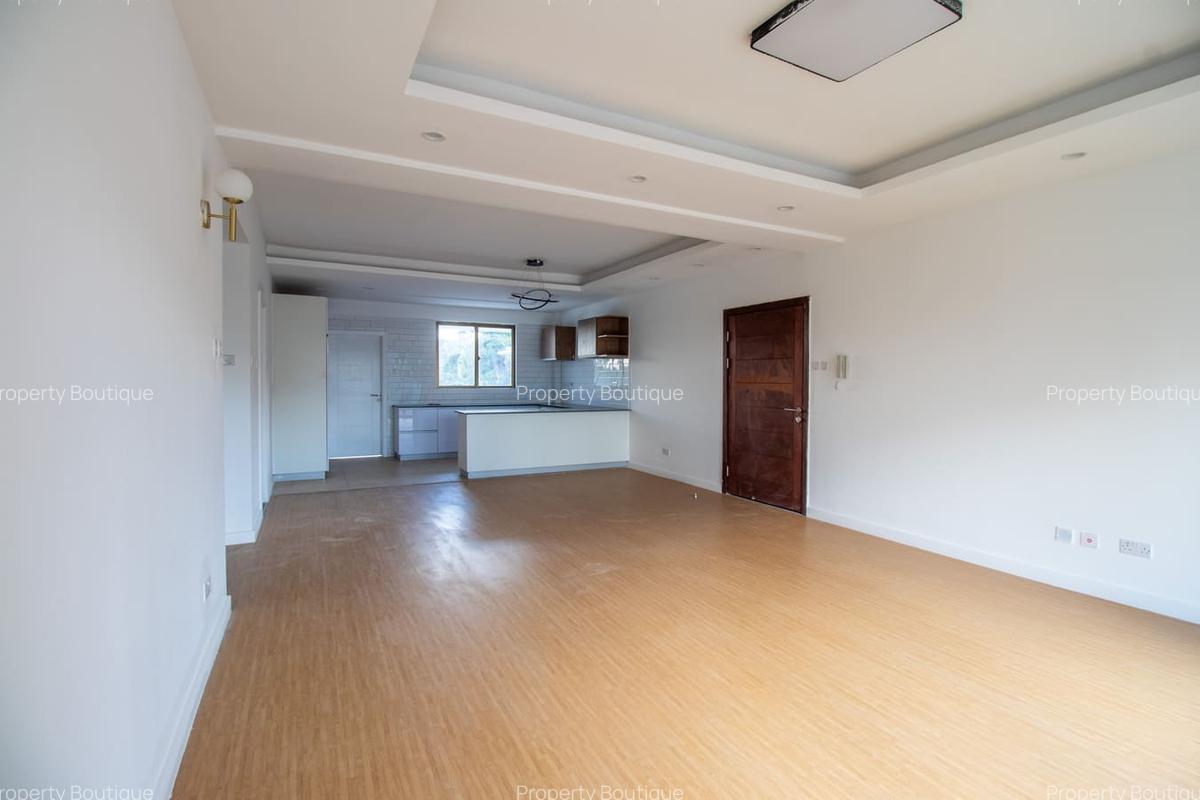 3 Bed Apartment with En Suite at Lavington - 1