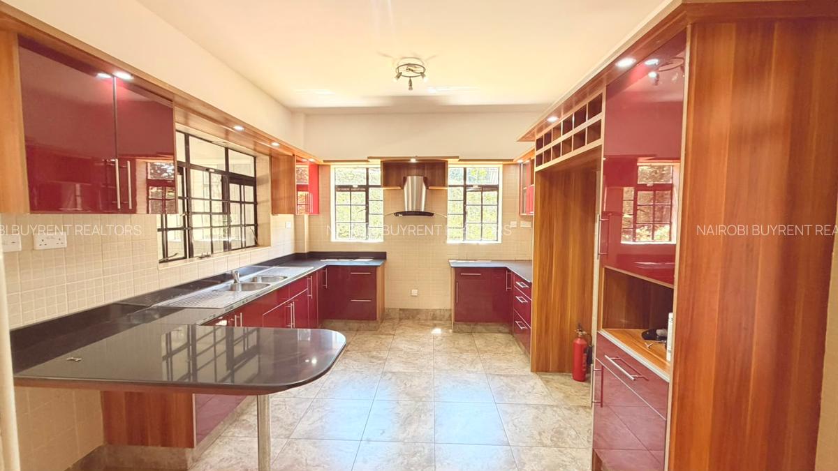 5 Bed Townhouse with En Suite in Kitisuru - 7