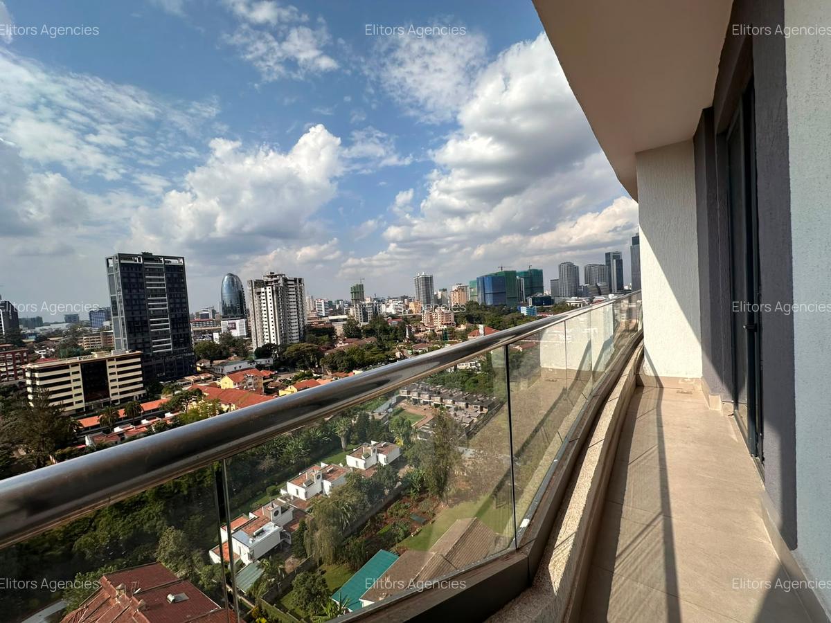 3 Bed Apartment with En Suite at Riverside Drive - 20
