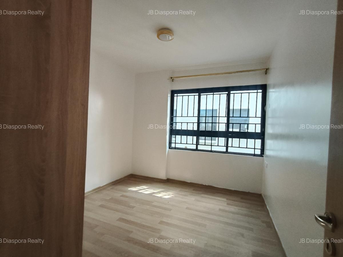 4 Bed Apartment with En Suite at 5Th Parklands Avenue - 8
