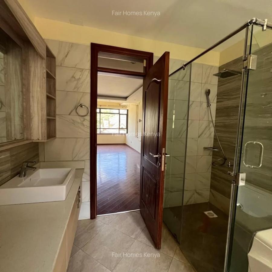 5 Bed Townhouse with En Suite at Convent Drive - 10