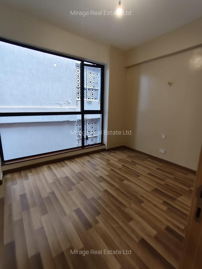 4 Bed Apartment with Swimming Pool in Parklands - 7