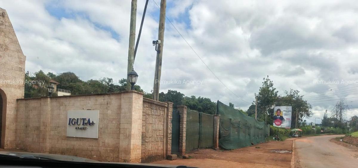 Commercial Land in Runda - 3