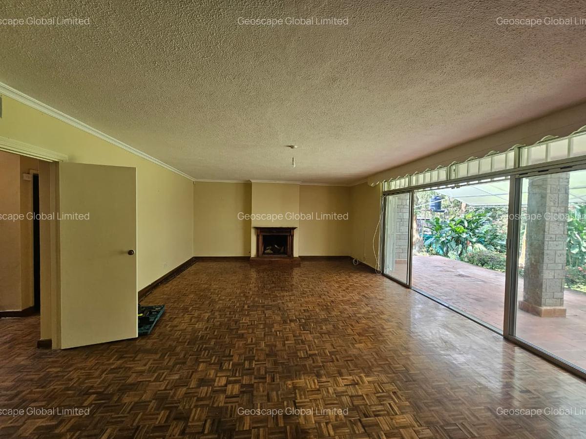 4 Bed House with En Suite in Spring Valley - 10