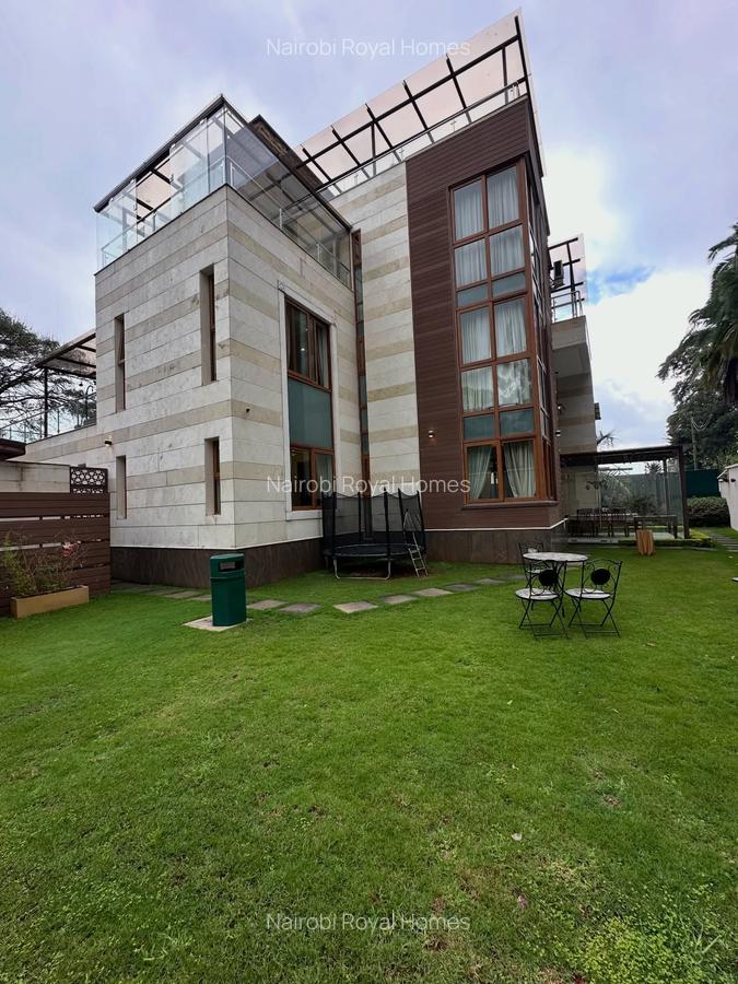 6 Bed Townhouse with En Suite at Lavington Road - 4